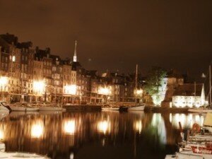 Honfleur - le vieux bassin de nuit