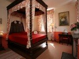 normandie-pays-dauge-cormeilles-location-chateau-asnieres-chambre.jpg